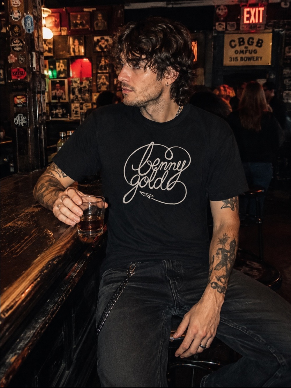 BENNY GOLD BLACK CLASSIC SCRIPT GRAPHIC T-SHIRT